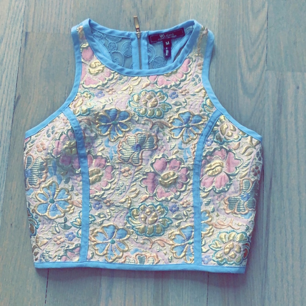 Detailed crop top